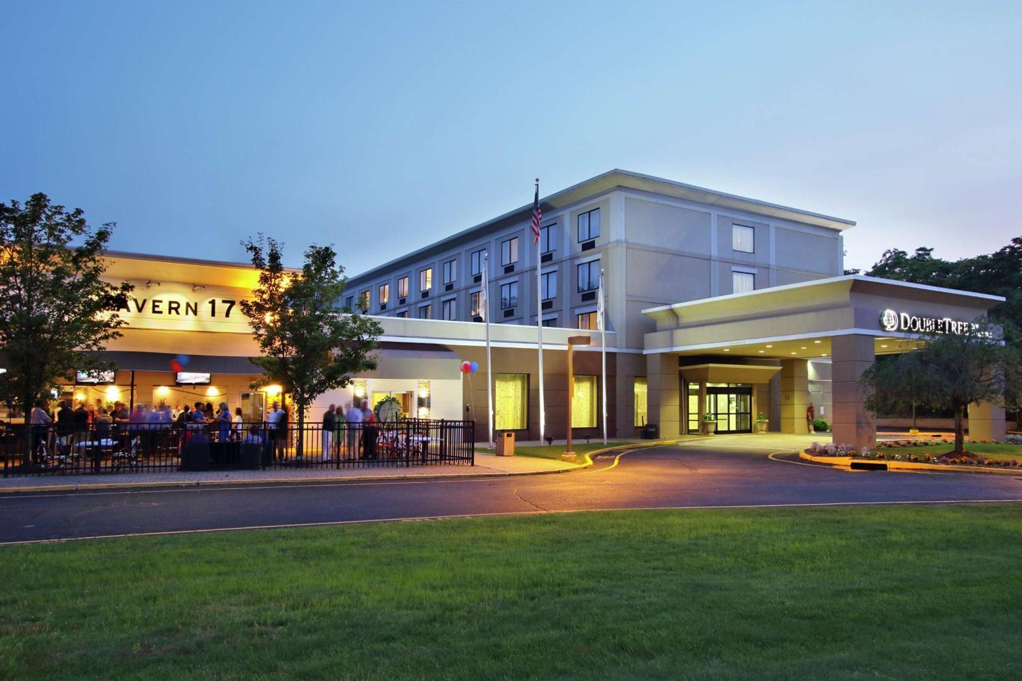Hotel Doubletree By Hilton Mahwah Exteriér fotografie