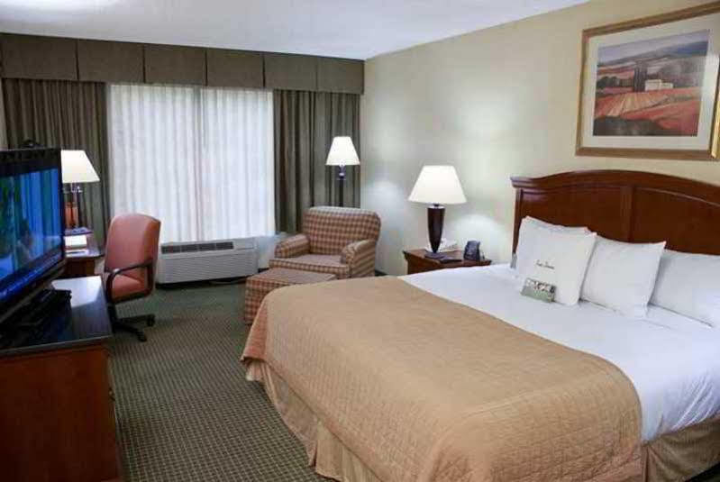 Hotel Doubletree By Hilton Mahwah Exteriér fotografie